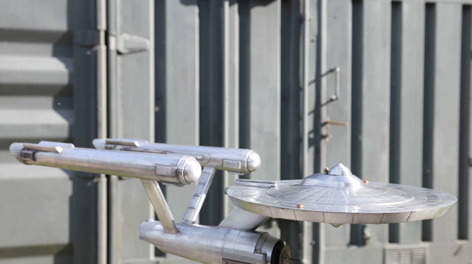 Ein Spengler-Raumschiff hebt ab: Handwerk trifft Hightech auf der Dach+Holz 2026